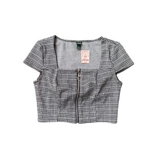 Crop cuello cuadrado